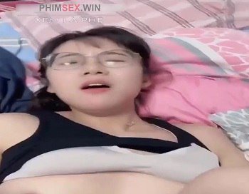 sex hs bú cu Lỡ làm vỡ đồ, cô ở đợ phải dùng thân xác mình để bồi thường
